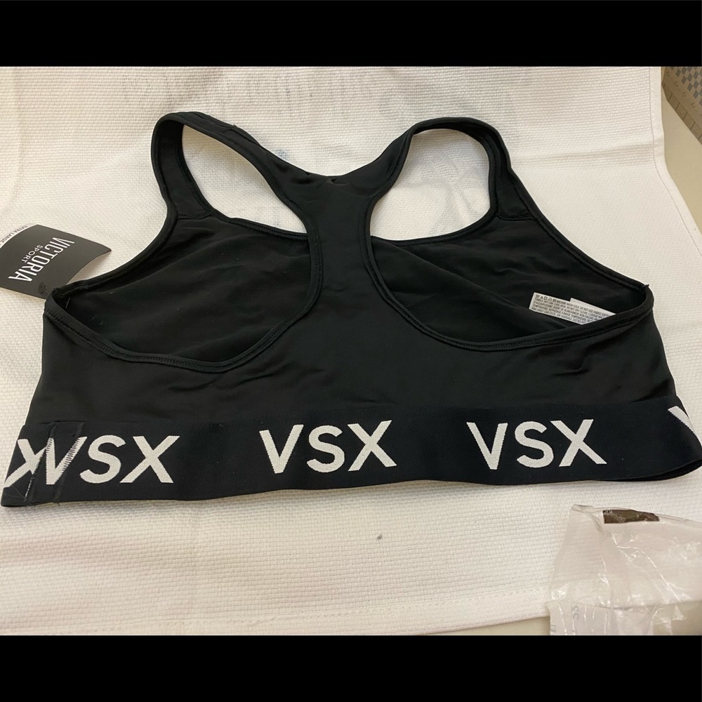 Victoria Sport The Player Racerback Sport Bra NWT - Picture 3 of 7